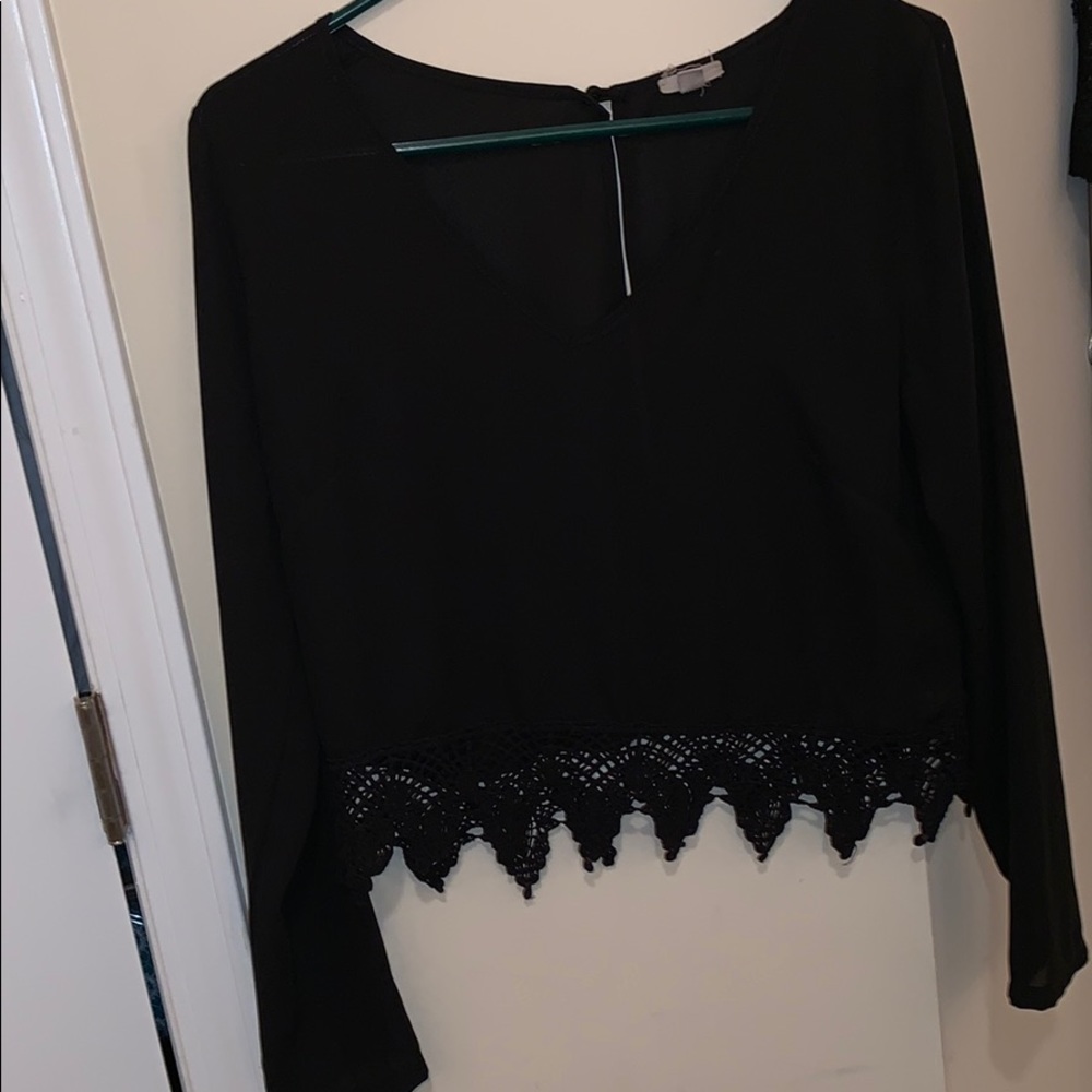 Black crop top with lace